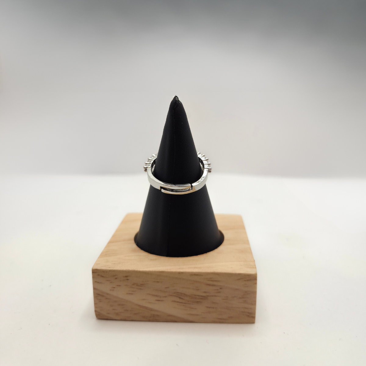 Anillo Silueta V-Aura